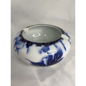 Fukagawa Seiji Arita Ashtray Cobalt White Gold Details